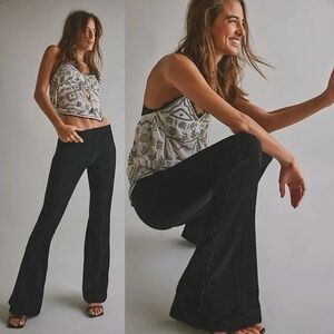 Free People Retro 70s Penny Pull-On Velvet Flare Pants Black Size M NWT
